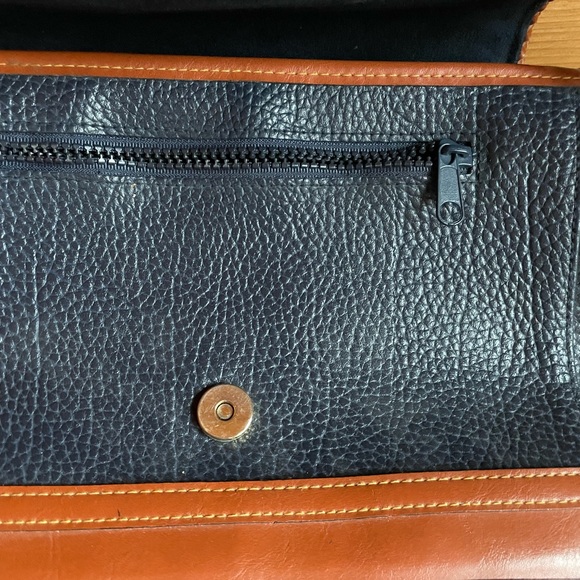 Dooney and Burke Handbag Purse - Picture 5 of 9